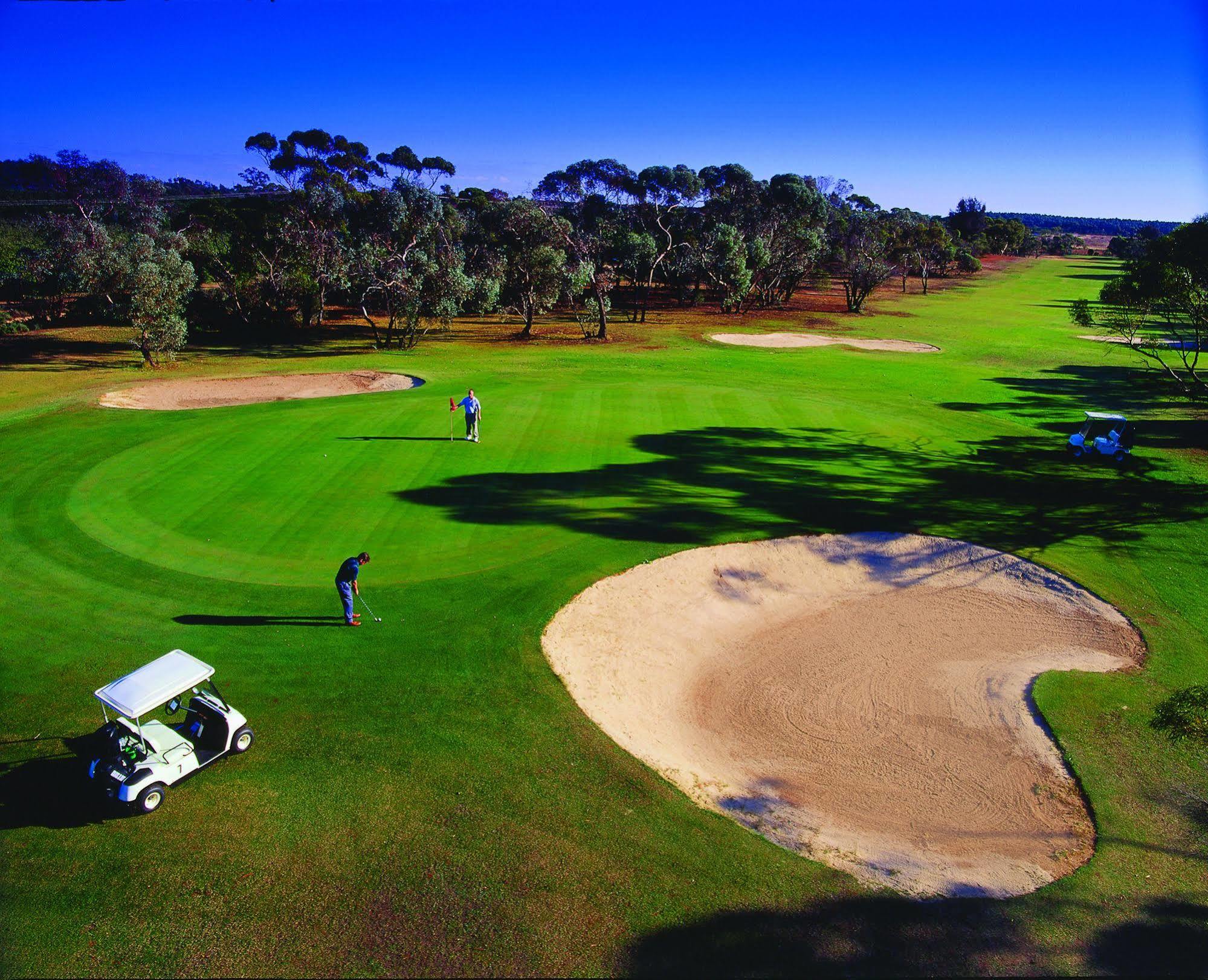 Big River Golf & Country Club Motel 3*